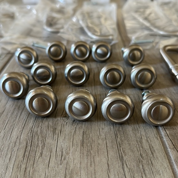 Restoration Hardware Pulls & Knobs - Picture 2 of 4